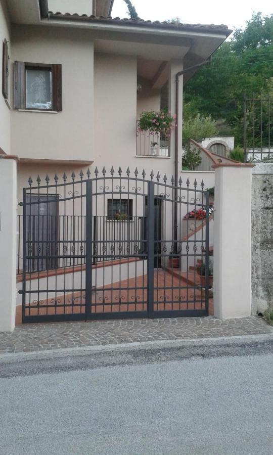 Villa Rosa Caporciano 外观 照片